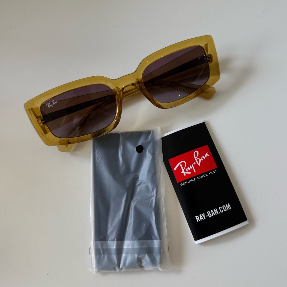 Rayban Kiliane Sunglasses w Case